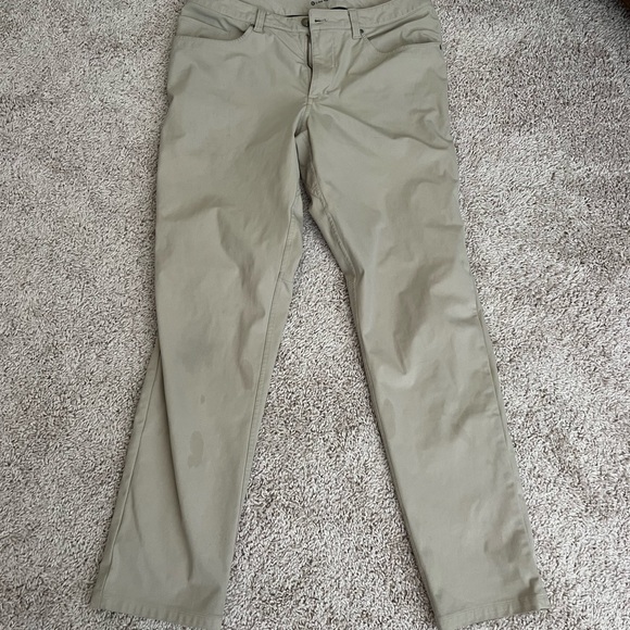 Lululemon - Picture 1 of 1